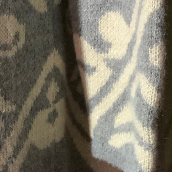 Wear 2 ways. Soft angora-like soft long tunic sweater, wear open or closed S - Picture 11 of 12